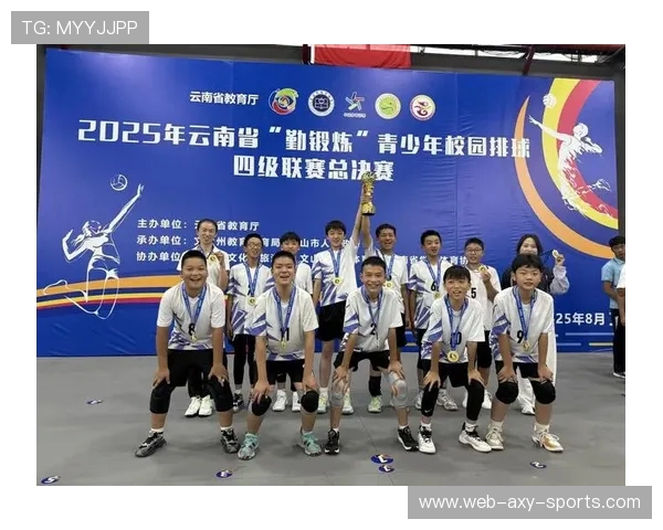 英雄联盟全球总决赛激燃开战见证巅峰对决与荣耀时刻