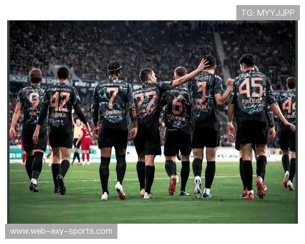 多明萨尔与弗赖堡的精彩对决揭示足球战术的魅力与激情